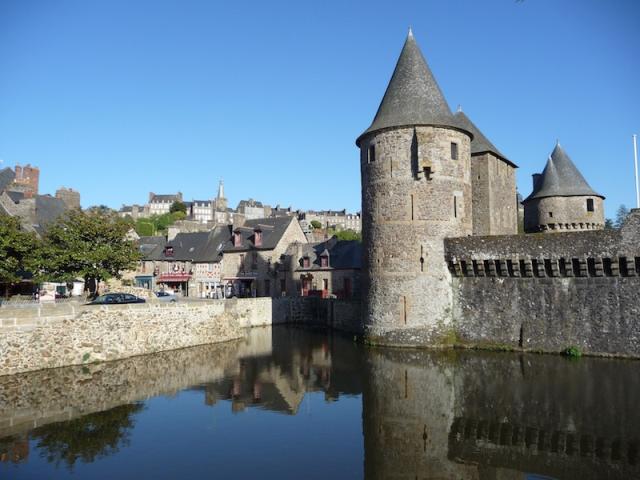 Fougeres 225