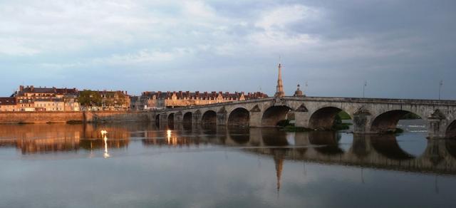 Blois 642