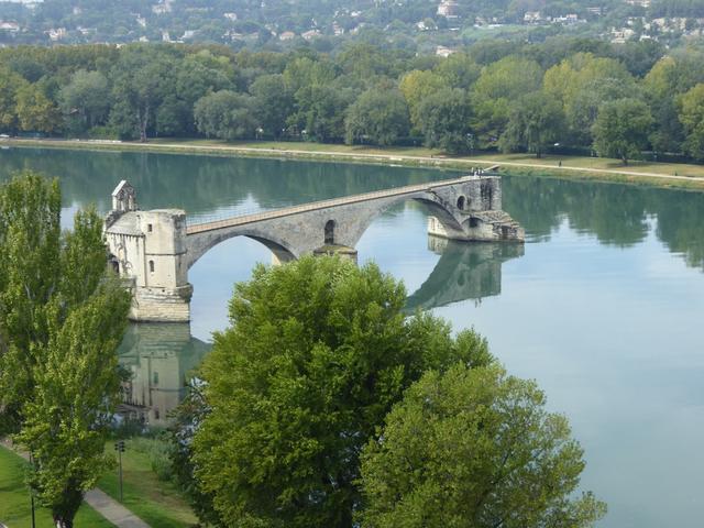 "Saint-Bénézet", die Brücke ins Nichts...  _P1000193