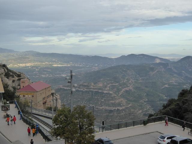 Monasterio de Montserrat - der Blick nach Barcelona  _P1000526