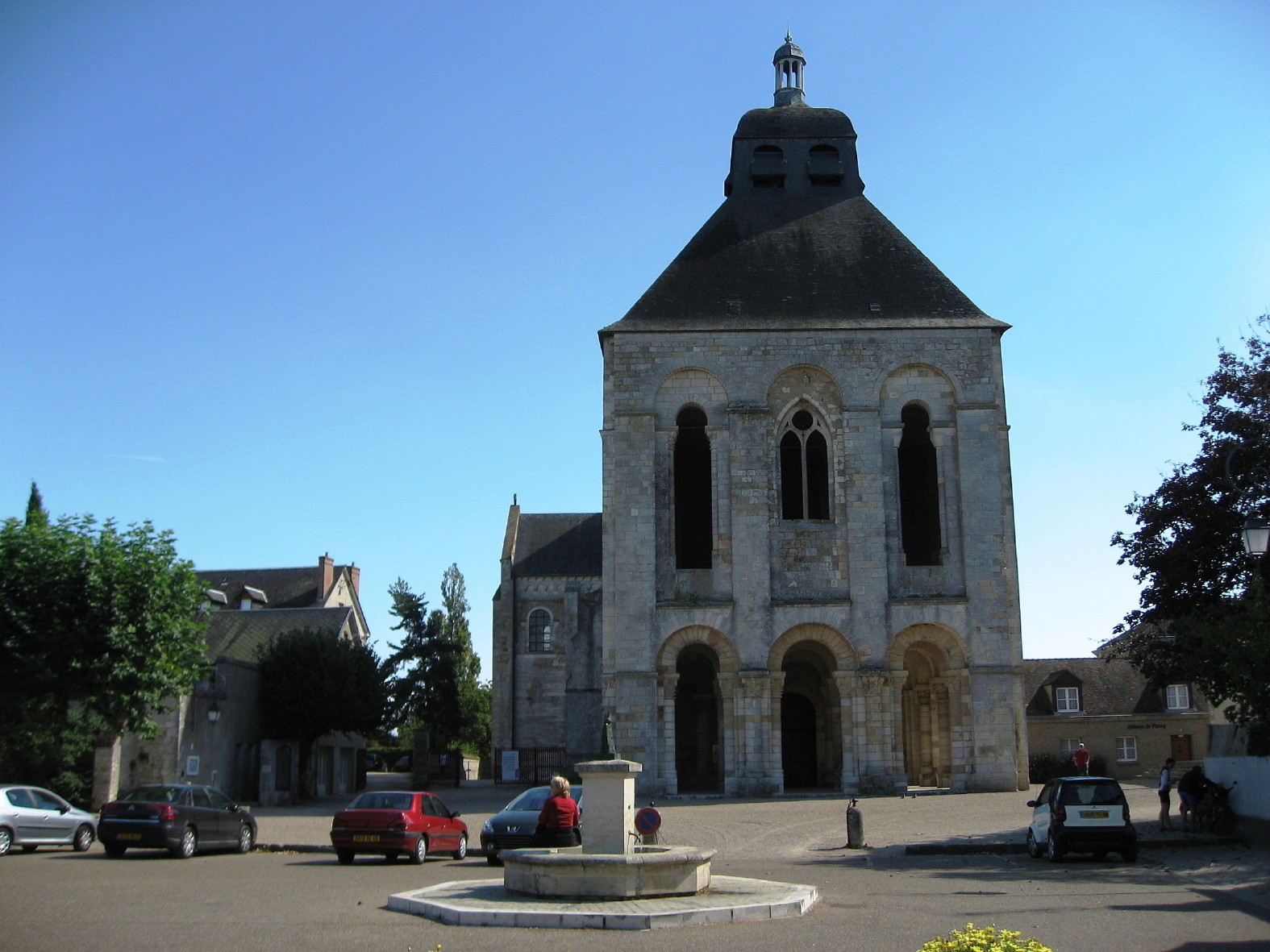 Basilique St. Benoit _92