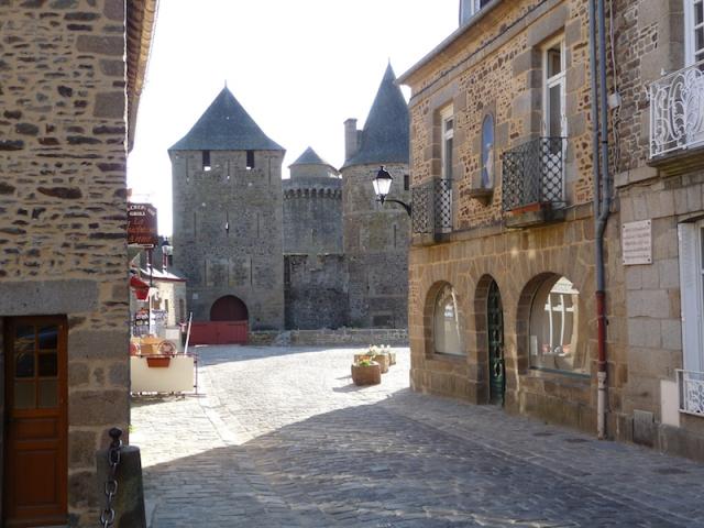 Fougeres 227