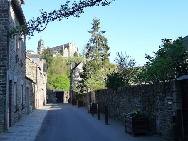Fougeres 230