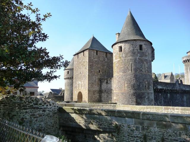 Fougeres 237
