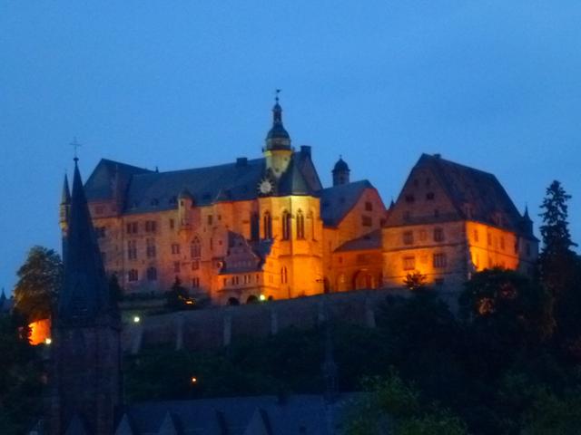 Marburg bei Nacht. _ P1010222